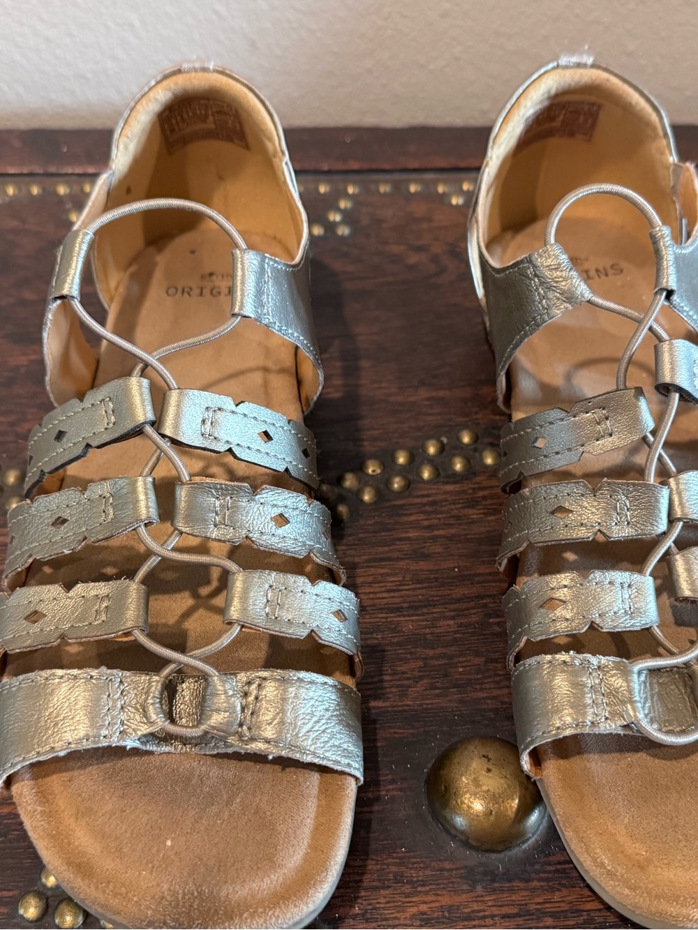 Earth Origins Metallic Silver Lace-Up Gladiator Sandals WOMANS SZ 10 - Picture 3 of 9